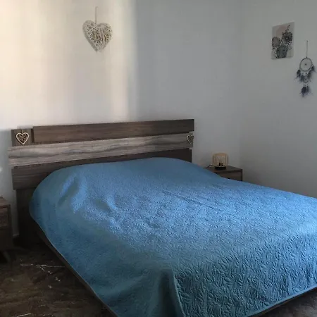 Apartment 270°